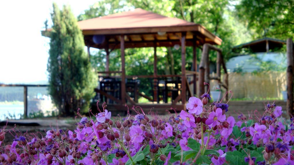 White Village Park Iskar Lake Pasarel Luaran gambar